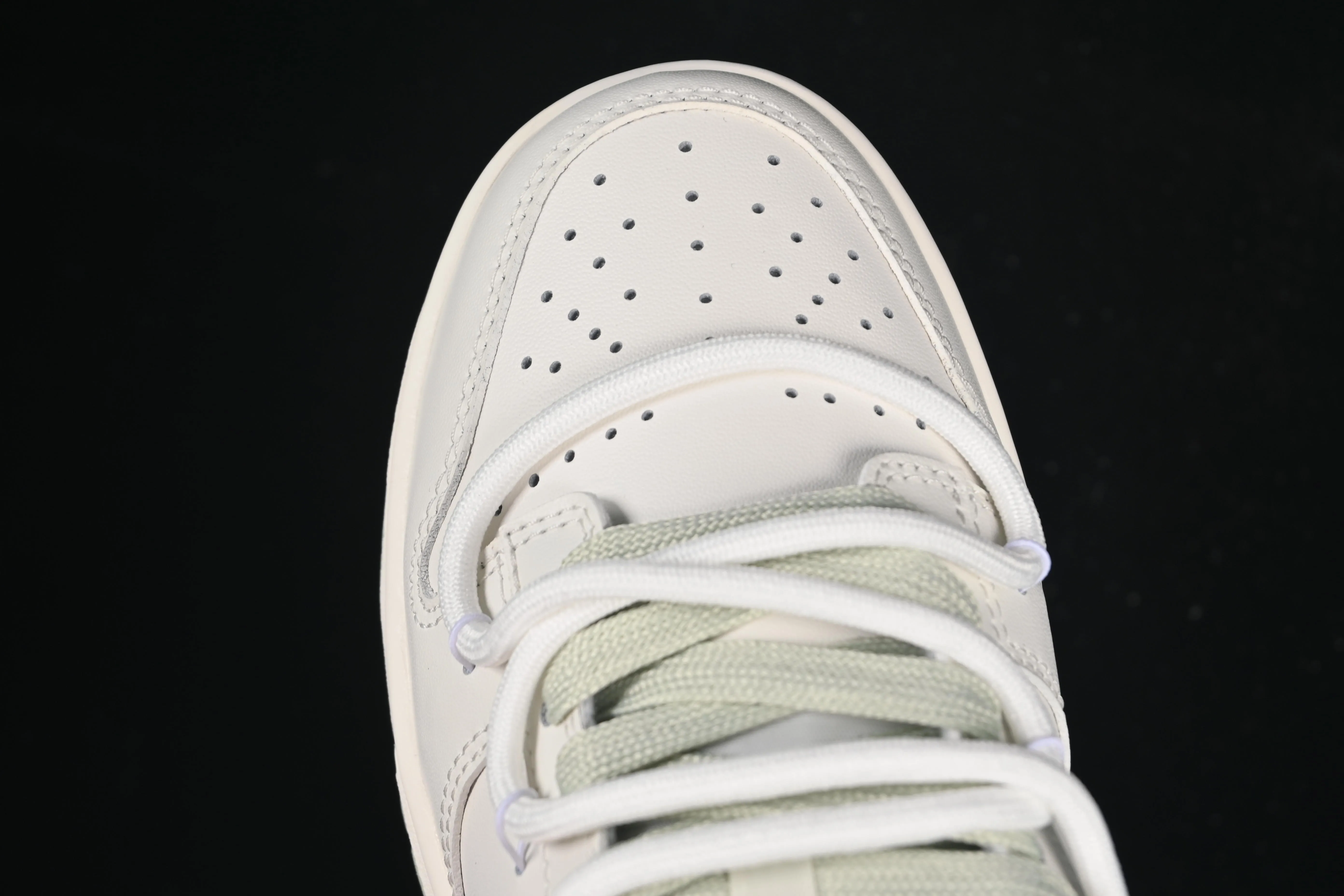 All Categories Nk SB Dunk Series Nk SB Dunk Low High-end Customized Low-top Shoes Nike SB Dunk Low "Just Do It" Straps Anniversary High-end Customized Low-top Casual Shoes WG0508-048